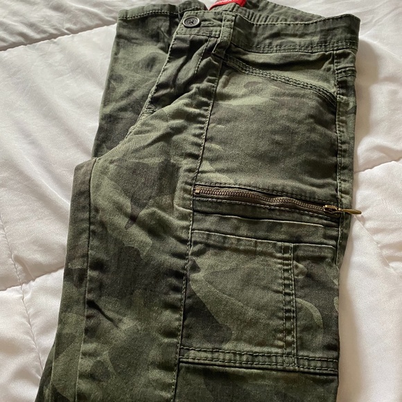 Jeans - Picture 3 of 4